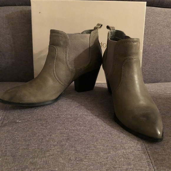 Bella Vita ankle booties - Picture 8 of 8